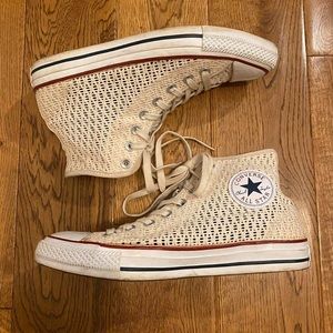 Beige Crotchet Converse High Tops Size 9 in Very Good Condition